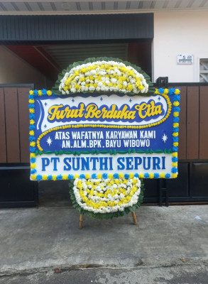 Papan Bunga Duka di Sakurjaya